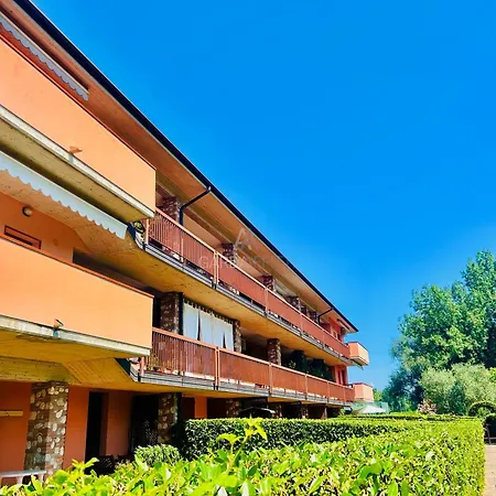 Giove - Piscina E Natura A Sirmione